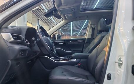 Toyota Highlander, 2024 год, 5 390 469 рублей, 7 фотография