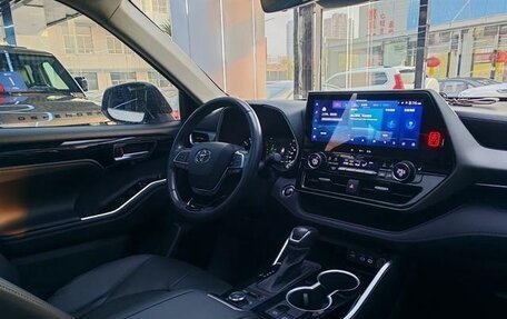 Toyota Highlander, 2024 год, 5 390 469 рублей, 11 фотография