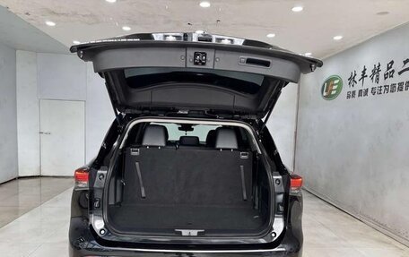 Toyota Highlander, 2023 год, 5 210 469 рублей, 8 фотография