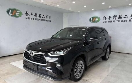 Toyota Highlander, 2023 год, 5 210 469 рублей, 3 фотография