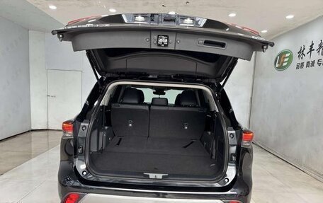 Toyota Highlander, 2023 год, 5 210 469 рублей, 9 фотография