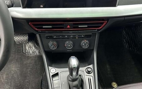 Volkswagen Lavida, 2022 год, 1 305 000 рублей, 10 фотография