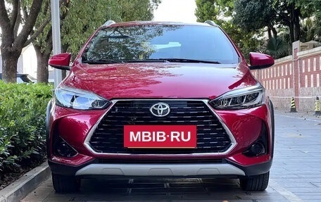 Toyota Yaris XP150 рестайлинг, 2022 год, 930 000 рублей, 2 фотография