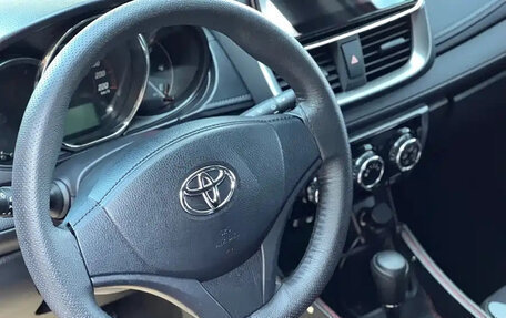 Toyota Yaris XP150 рестайлинг, 2022 год, 930 000 рублей, 19 фотография