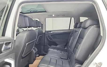 Volkswagen Tiguan II, 2022 год, 2 290 300 рублей, 6 фотография