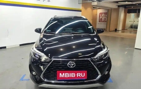 Toyota Yaris XP150 рестайлинг, 2022 год, 1 000 000 рублей, 2 фотография