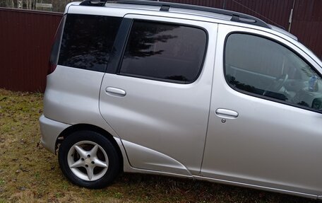 Toyota Yaris Verso, 2002 год, 320 000 рублей, 2 фотография