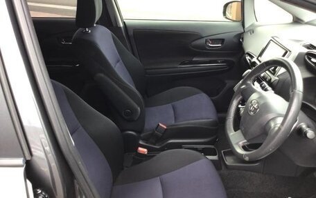 Toyota Wish II, 2016 год, 1 330 000 рублей, 16 фотография