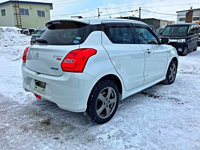 Suzuki Swift V, 2022 год, 880 000 рублей, 2 фотография