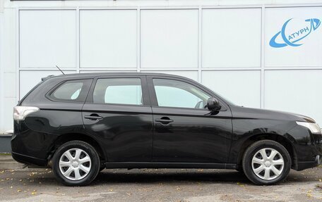 Mitsubishi Outlander III рестайлинг 3, 2014 год, 1 115 000 рублей, 4 фотография