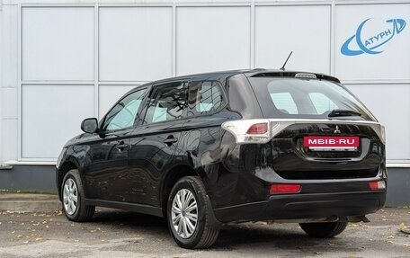 Mitsubishi Outlander III рестайлинг 3, 2014 год, 1 115 000 рублей, 5 фотография
