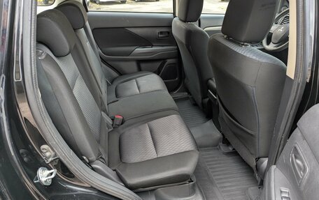 Mitsubishi Outlander III рестайлинг 3, 2014 год, 1 115 000 рублей, 21 фотография