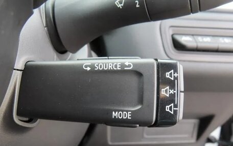 Renault Captur II, 2022 год, 1 200 000 рублей, 12 фотография