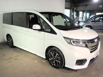 Honda Stepwgn V рестайлинг, 2021 год, 1 600 000 рублей, 1 фотография