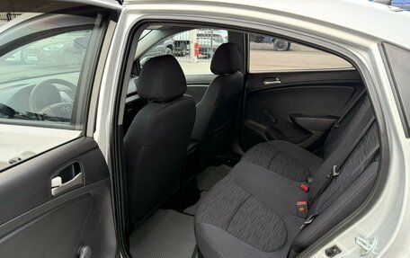 Hyundai Solaris II рестайлинг, 2015 год, 959 000 рублей, 18 фотография