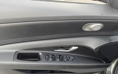 Hyundai Elantra, 2024 год, 1 800 004 рублей, 10 фотография