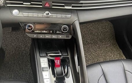 Hyundai Elantra, 2024 год, 1 800 004 рублей, 12 фотография