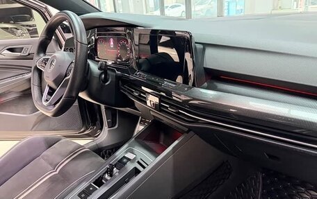 Volkswagen Golf VIII, 2022 год, 2 050 004 рублей, 9 фотография