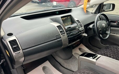Toyota Prius, 2008 год, 779 000 рублей, 13 фотография