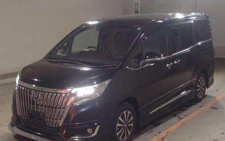 Toyota Esquire I, 2021 год, 2 100 000 рублей, 1 фотография