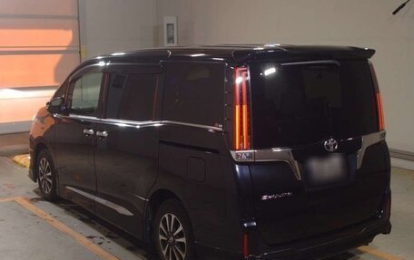 Toyota Esquire I, 2021 год, 2 100 000 рублей, 4 фотография