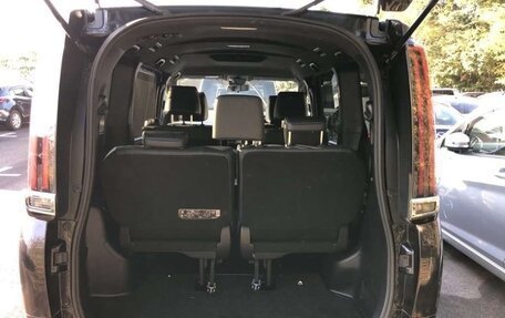 Toyota Esquire I, 2021 год, 2 100 000 рублей, 6 фотография