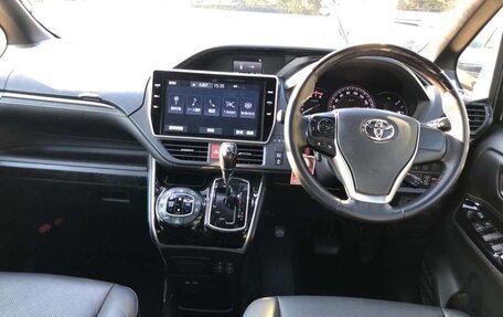 Toyota Esquire I, 2021 год, 2 100 000 рублей, 7 фотография