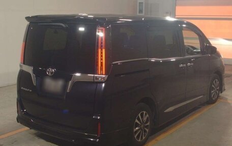 Toyota Esquire I, 2021 год, 2 100 000 рублей, 2 фотография