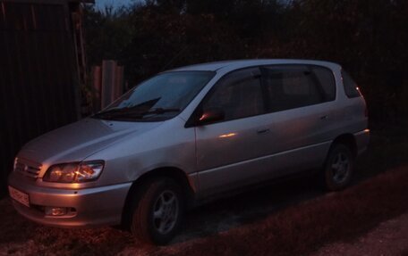 Toyota Ipsum II, 1997 год, 370 000 рублей, 3 фотография