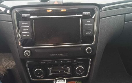 Skoda Superb III рестайлинг, 2015 год, 1 680 000 рублей, 10 фотография