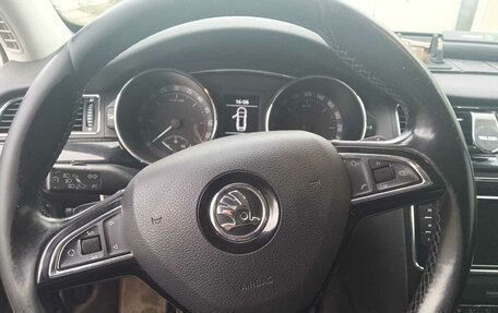 Skoda Superb III рестайлинг, 2015 год, 1 680 000 рублей, 11 фотография