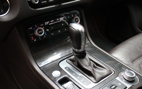 Volkswagen Touareg III, 2016 год, 3 075 000 рублей, 19 фотография