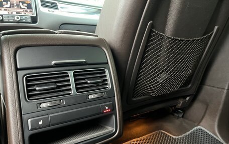 Volkswagen Touareg III, 2016 год, 3 075 000 рублей, 21 фотография