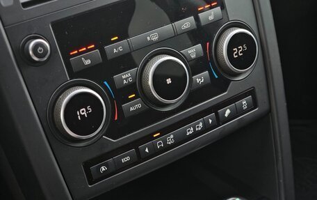 Land Rover Discovery Sport I рестайлинг, 2015 год, 2 300 000 рублей, 13 фотография