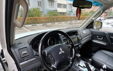 Mitsubishi Pajero IV, 2015 год, 3 025 000 рублей, 5 фотография