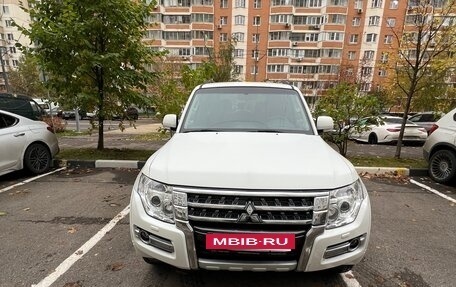 Mitsubishi Pajero IV, 2015 год, 3 025 000 рублей, 2 фотография