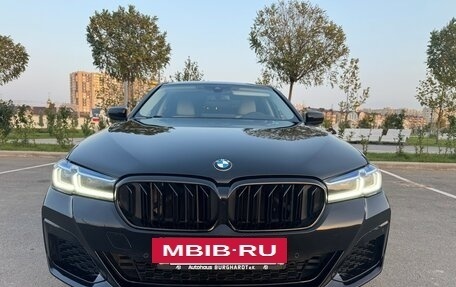 BMW 5 серия, 2021 год, 4 350 000 рублей, 2 фотография