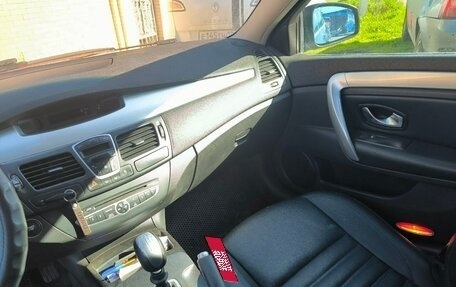 Renault Laguna III рестайлинг, 2008 год, 800 000 рублей, 9 фотография