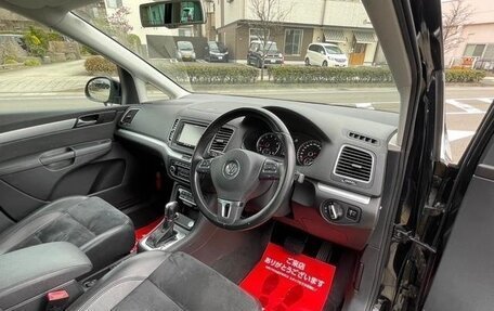 Volkswagen Sharan II, 2012 год, 900 000 рублей, 14 фотография