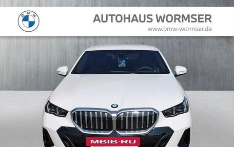 BMW 5 серия, 2025 год, 8 871 000 рублей, 2 фотография