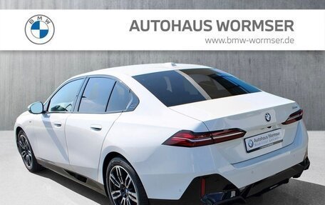 BMW 5 серия, 2025 год, 8 871 000 рублей, 3 фотография