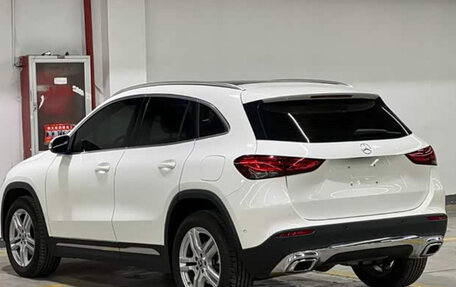 Mercedes-Benz GLA, 2022 год, 2 400 000 рублей, 4 фотография