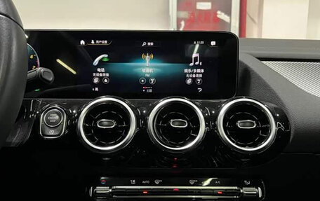 Mercedes-Benz GLA, 2022 год, 2 400 000 рублей, 14 фотография