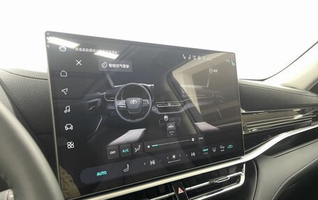 Toyota Highlander, 2025 год, 6 350 000 рублей, 15 фотография