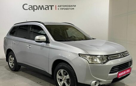 Mitsubishi Outlander III рестайлинг 3, 2013 год, 1 300 000 рублей, 1 фотография