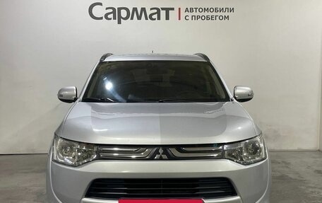 Mitsubishi Outlander III рестайлинг 3, 2013 год, 1 300 000 рублей, 2 фотография
