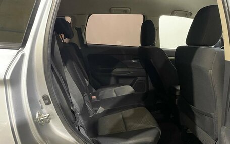 Mitsubishi Outlander III рестайлинг 3, 2013 год, 1 300 000 рублей, 20 фотография