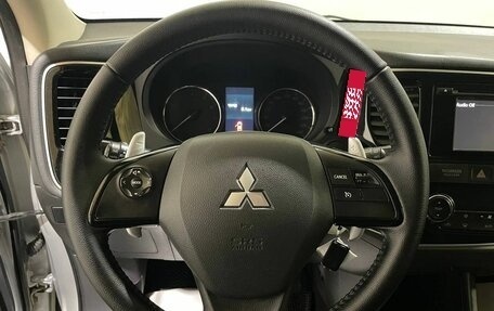 Mitsubishi Outlander III рестайлинг 3, 2013 год, 1 300 000 рублей, 32 фотография
