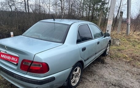 Mitsubishi Carisma I, 2002 год, 155 000 рублей, 2 фотография