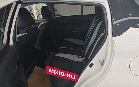 Toyota Yaris, 2022 год, 1 240 004 рублей, 11 фотография